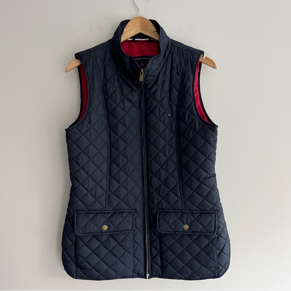 Tommy Hilfiger Navy Quilted Vest with Red Lining Medium